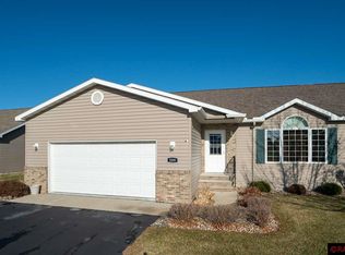 209 Gull Path, Mankato, MN 56001