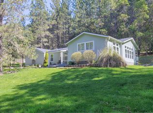 786 Placer Rd, Wolf Creek, OR 97497