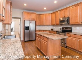 7 Middleberry Ct, Greer, SC 29650