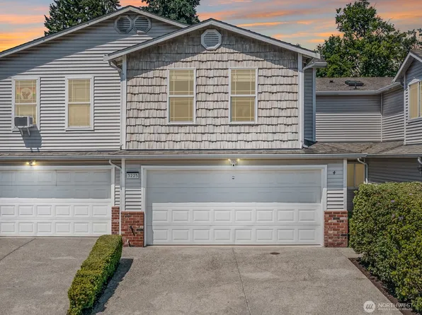 3225 156th Street SW #4, Lynnwood, WA 98087