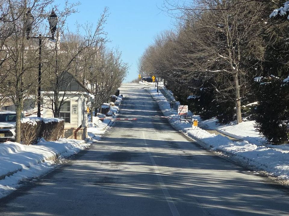 2nd image of 23 Independence Trl