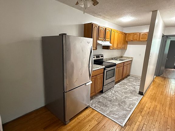 4th image of 1029 Old Colony Rd #23