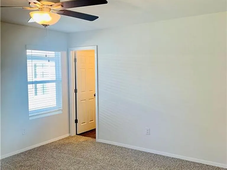 936 E Bunting St — Photo 13