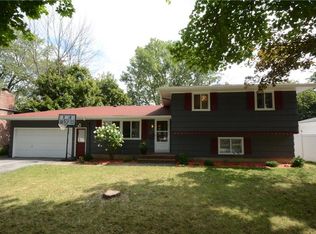 40 Abby Ln, Rochester, NY 14606