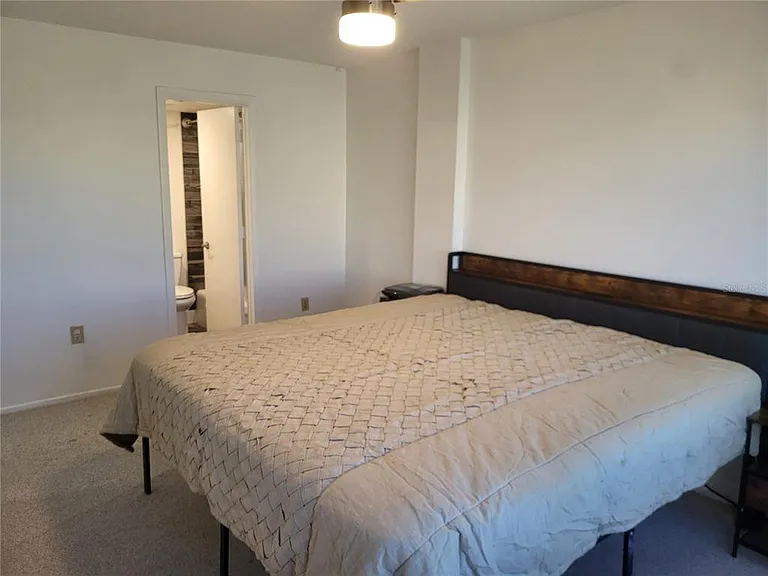 4650 Cove Cir #611 — Photo 9