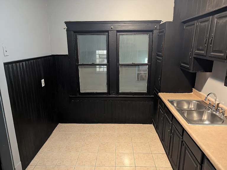 1863 Noble Rd #1 — Photo 8