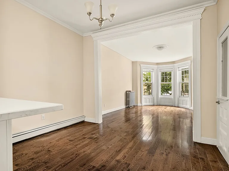 485 Bainbridge St #1 — Photo 4