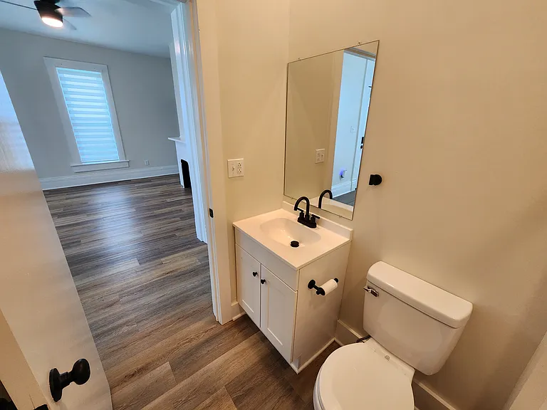 521 Forest Ave #521 — Photo 6