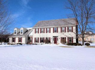 14220 Lindsay Dr, Brookfield, WI 53005