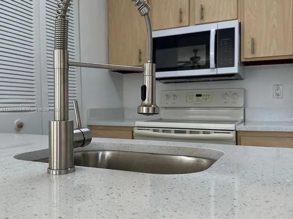 1267 SW 46th Ave APT 2306, Pompano Beach, FL 33069