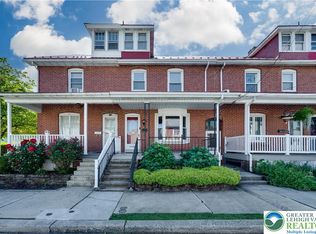 126 W Poplar St, Fleetwood, PA 19522