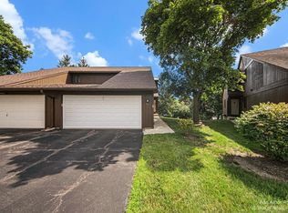 586 Echo Ct, Saline, MI 48176