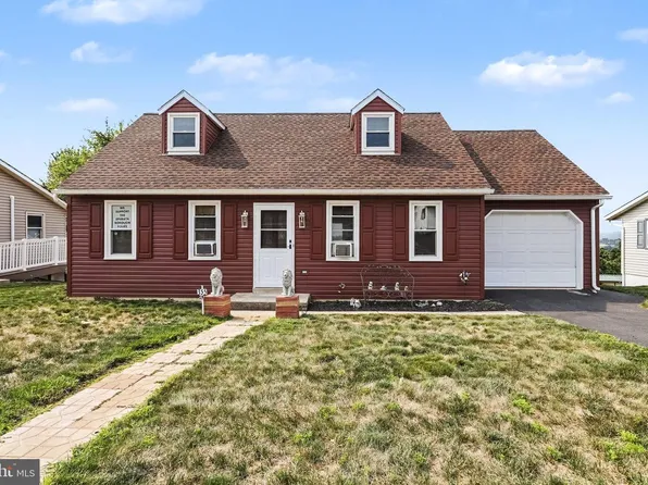 355 Vista Dr, Ephrata, PA 17522