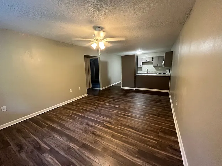 4322 Banks Dr — Photo 8