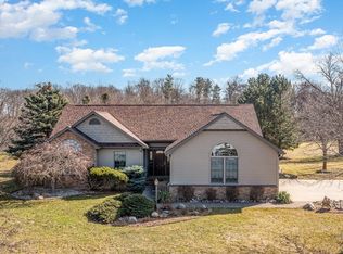 66 Anton St, Sebewaing, MI 48759