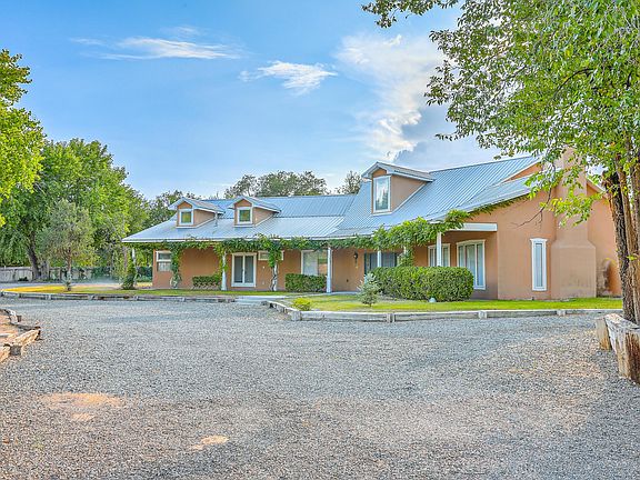 2nd image of 808 W Meadowlark Ln