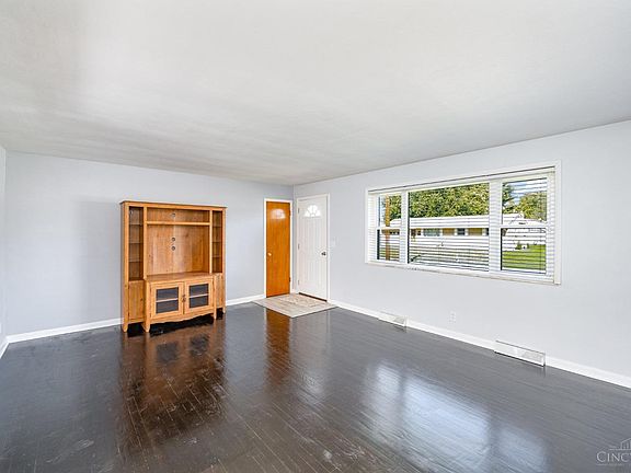 5th image of 204 Sunset Ave