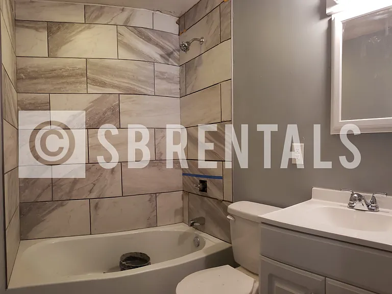 1401 Johnson St — Photo 4