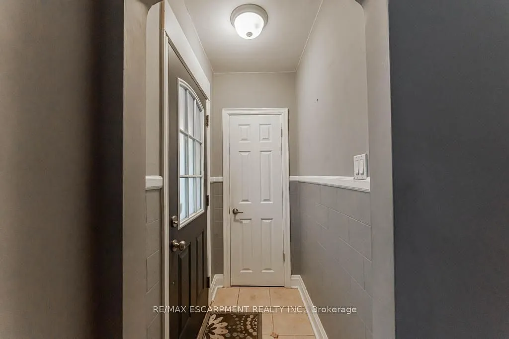 2 bed, $2,399 — Photo 3