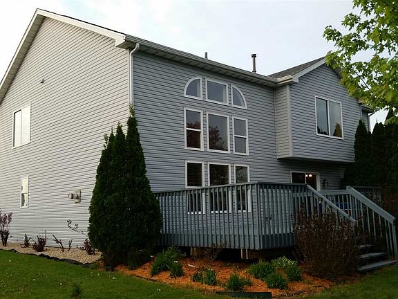 2nd image of 385 Prairie Knoll Dr