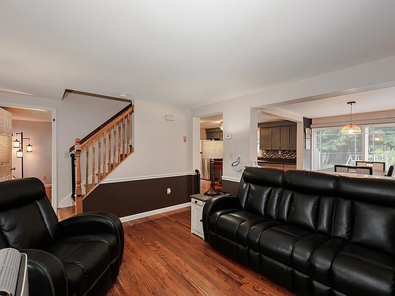 5th image of 6 Concord Avenue