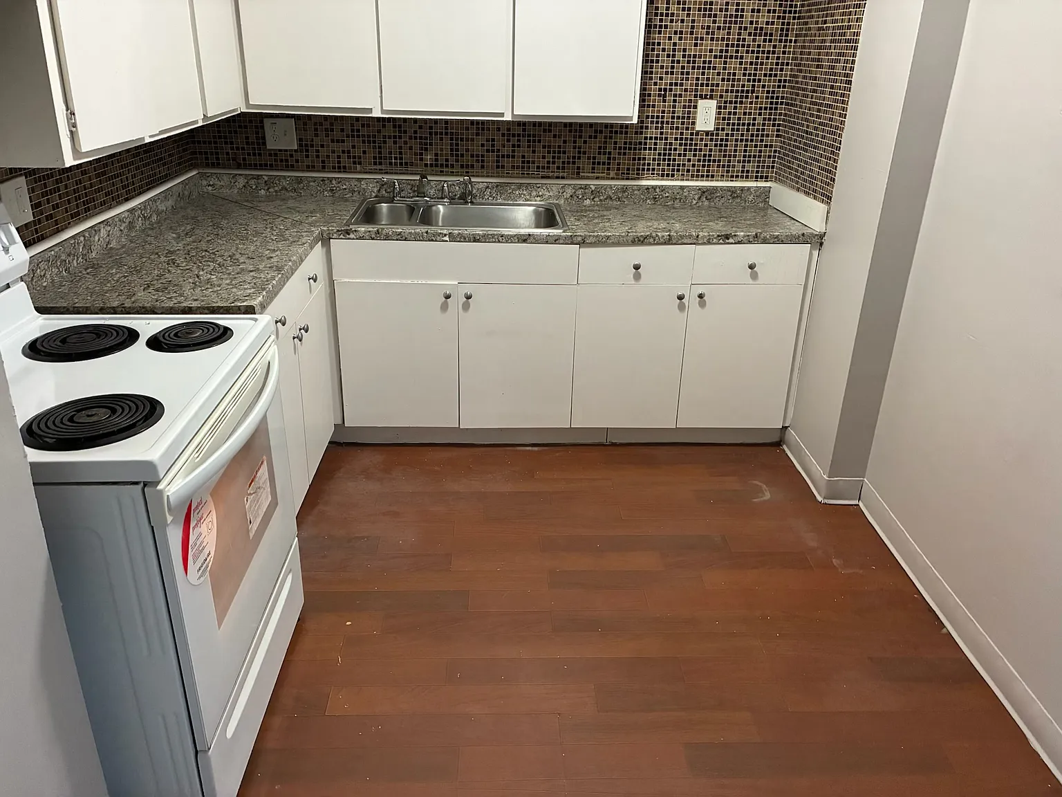 1 bed, 800 sqft, $900 — Photo 3