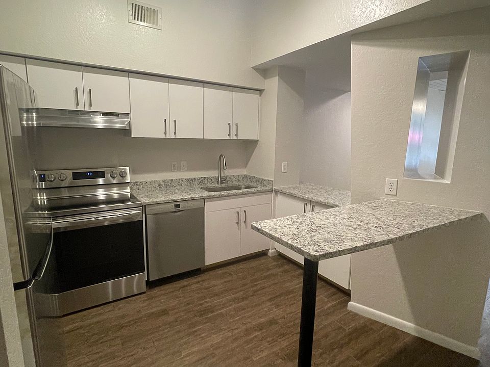 1st image of 2411 W Horatio St Unit 515