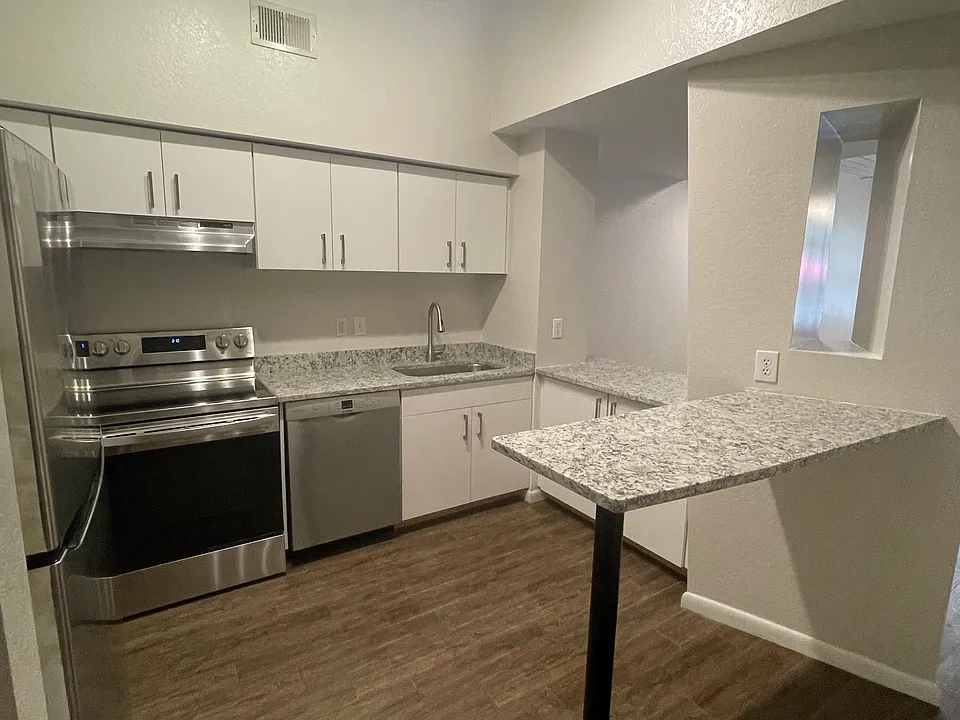 2411 W Horatio St #515