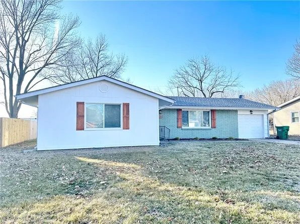 708 Hillcrest St, Butler, MO 64730