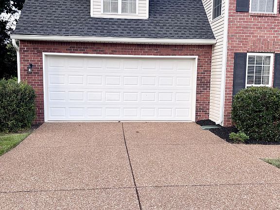 5th image of 2252 Hayward Ln