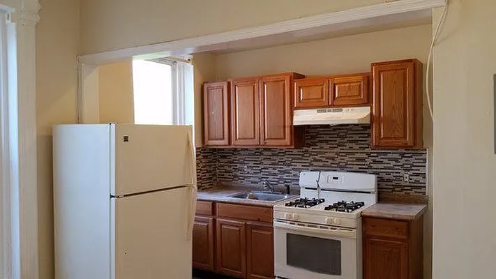 Rented by Signature Property Realty | media 16