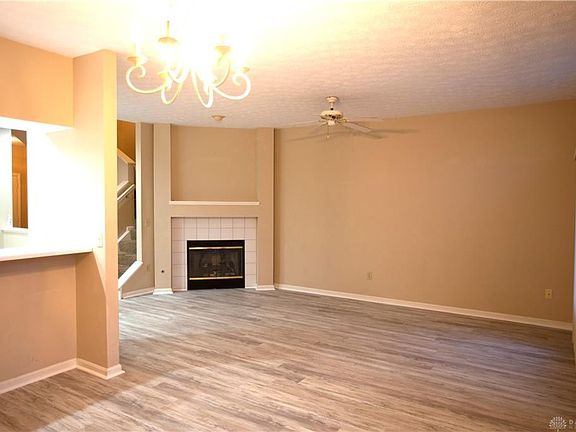 3rd image of 8625 Timber Park Dr