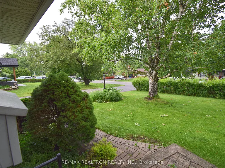 250 Meadow Rd — Photo 26