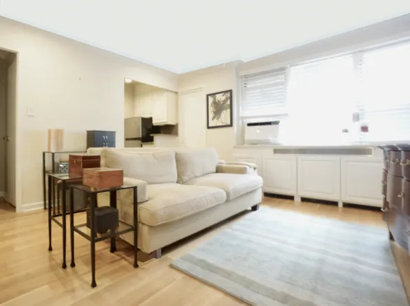 233 East 69th Street 3-O image 3 of 18