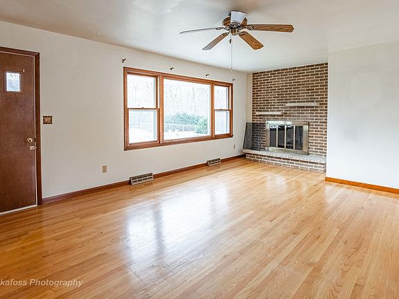 2nd image of 10478 W Illinois Ave
