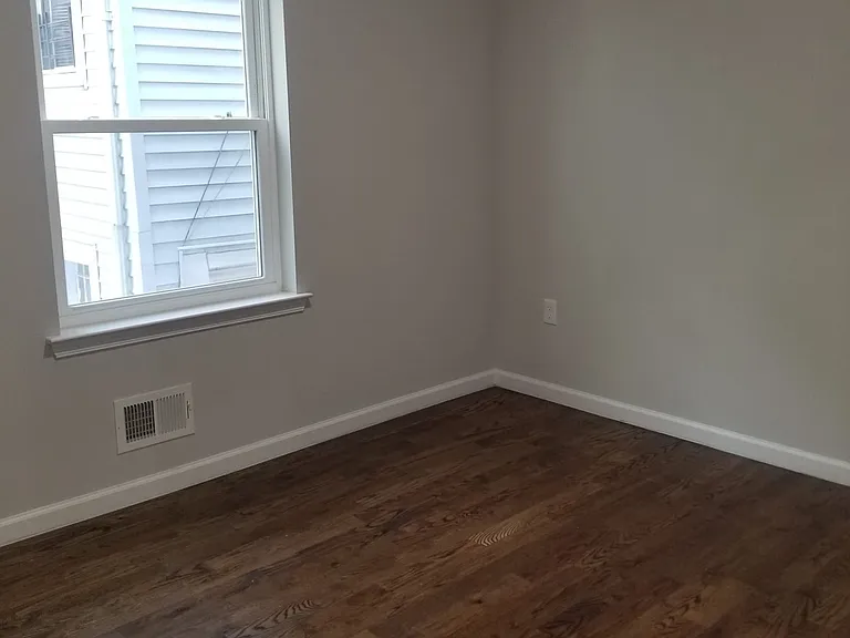 224 S 6th St #1 — Photo 27