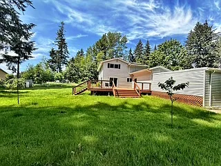 450 NE Riverhill Dr — Photo 43