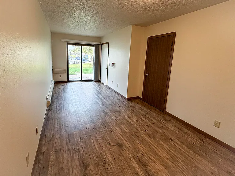 370 E Birch Ave — Photo 10