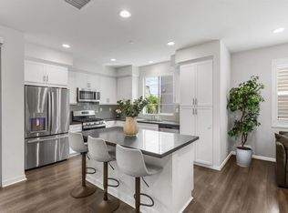 328 Waverunner Ct, Santee, CA 92071