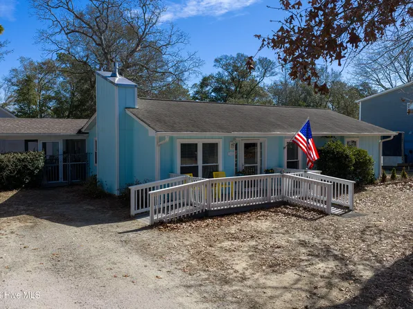 114 NW 16th Street, Oak Island, NC 28465