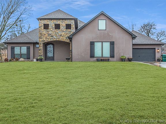 3rd image of 7608 S 285th East Pl