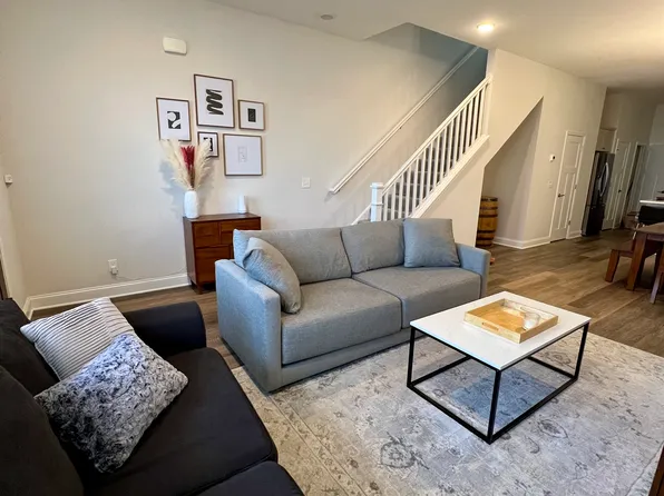 1755 W 52nd St, Cleveland, OH 44102