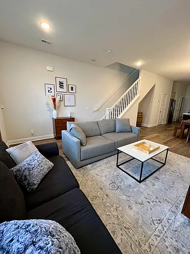 1755 W 52nd St Photo 1
