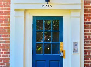 6715 W Wakefield Dr, Alexandria, VA 22307