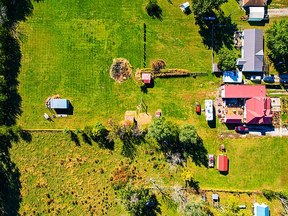 4th image of 6322 NE Maple Rd