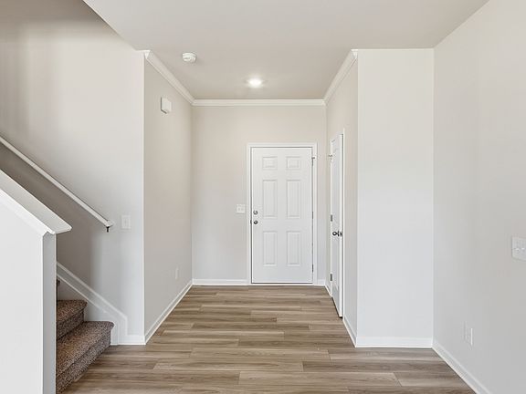 3rd image of 30 Umber Ln