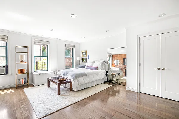 Rented by Compass | media 9