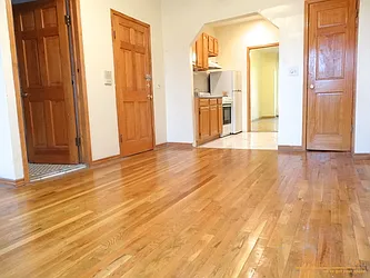 Rented by aptsandlofts.com