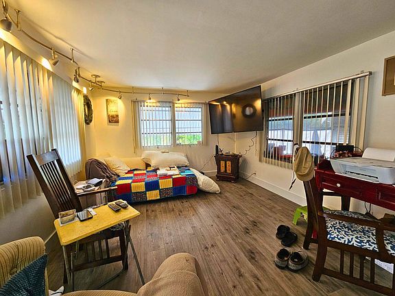 5th image of 5110 W 14th St #74
