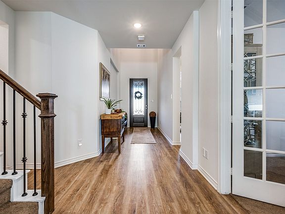 3rd image of 4804 Long Pond Trl